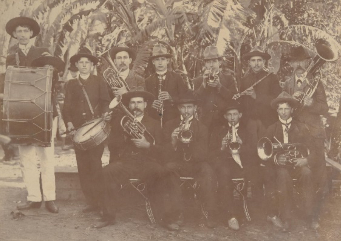 COSTUMES LOMBAGRANDENSES IV